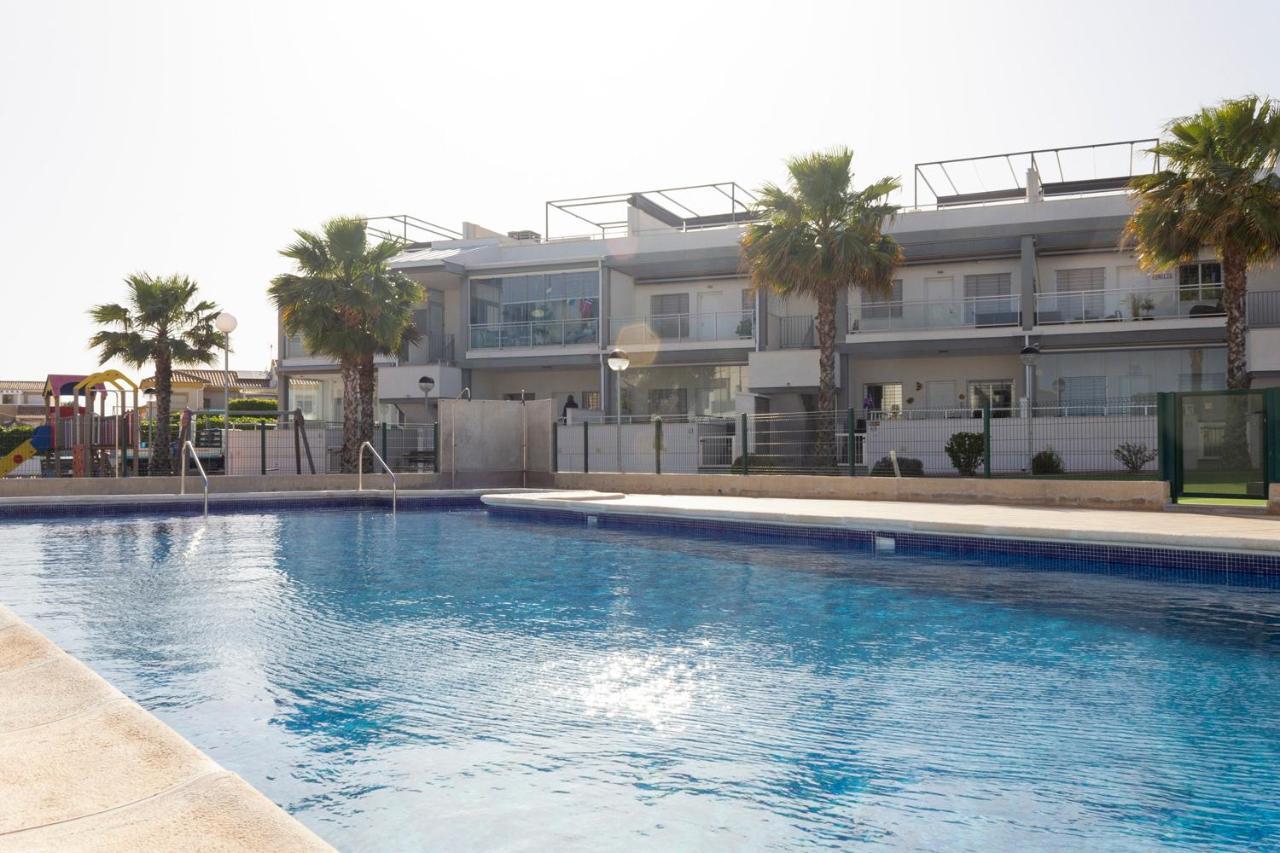 Bungalow Pink Garden Orihuela Exterior photo