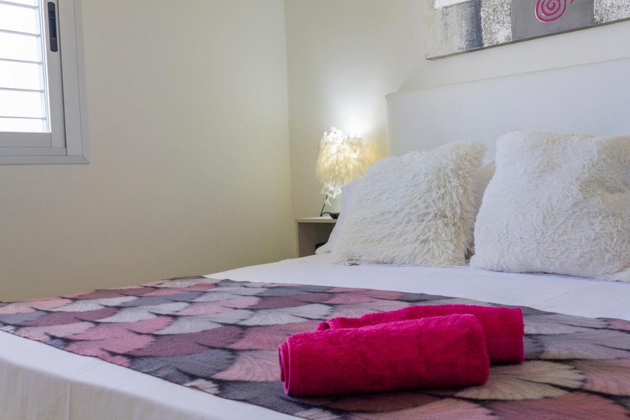 Bungalow Pink Garden Orihuela Exterior photo